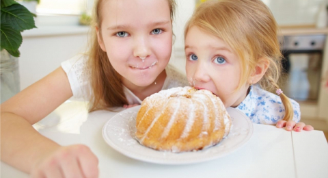 Ciambellone soffice allo yogurt senza burro, ricetta facile per la merenda